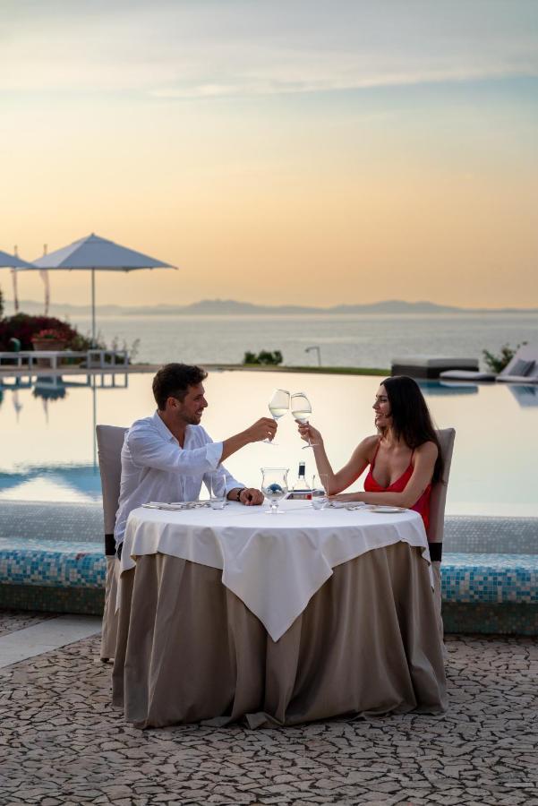 L'Ea Bianca Luxury Resort Baja Sardinia Bagian luar foto