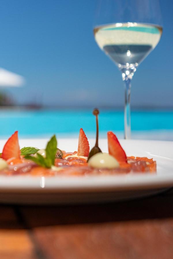 L'Ea Bianca Luxury Resort Baja Sardinia Bagian luar foto