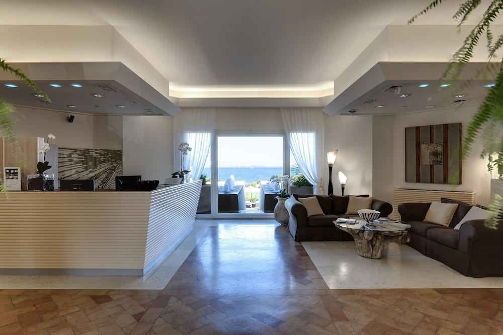L'Ea Bianca Luxury Resort Baja Sardinia Bagian luar foto