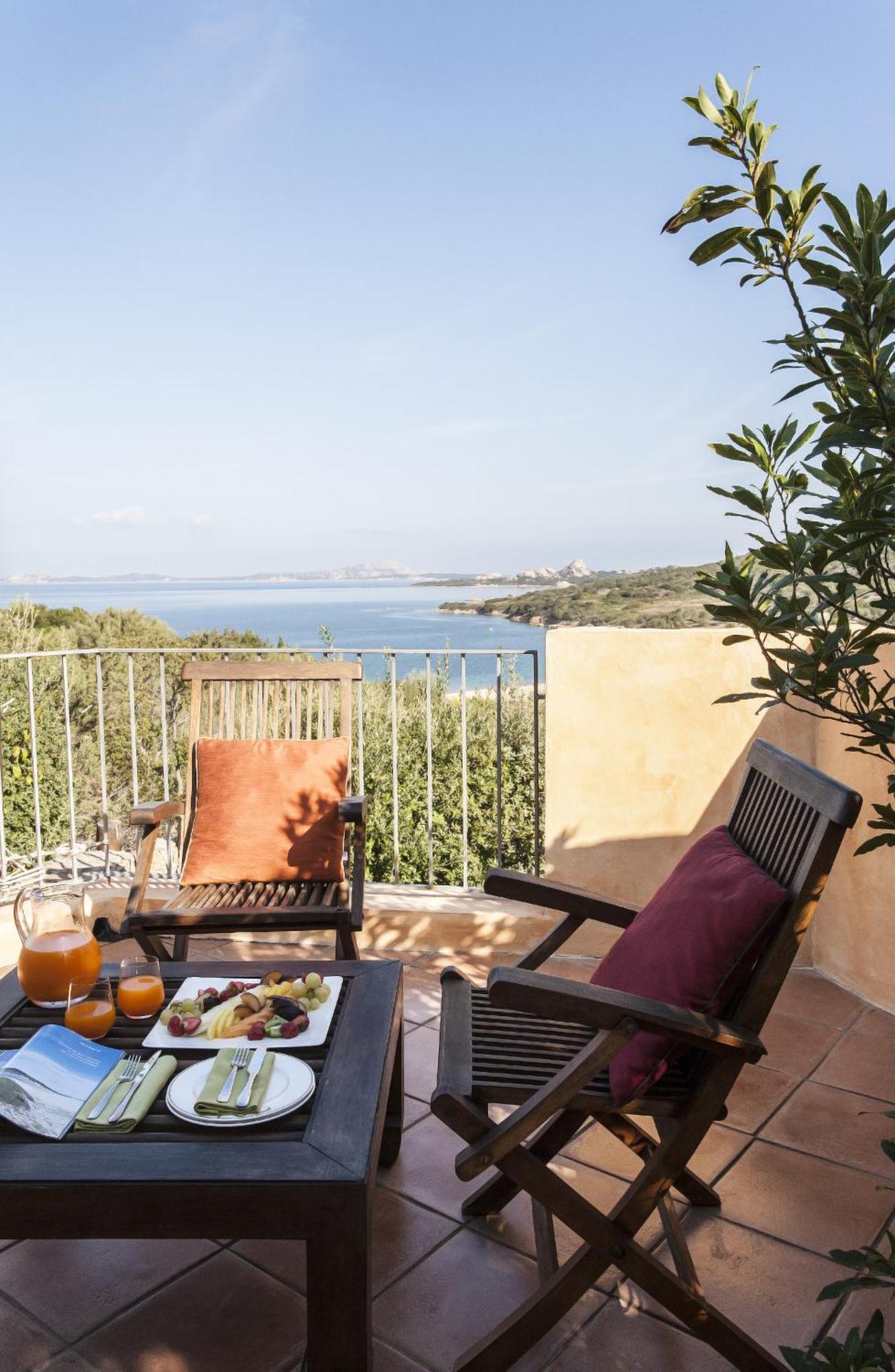 L'Ea Bianca Luxury Resort Baja Sardinia Bagian luar foto