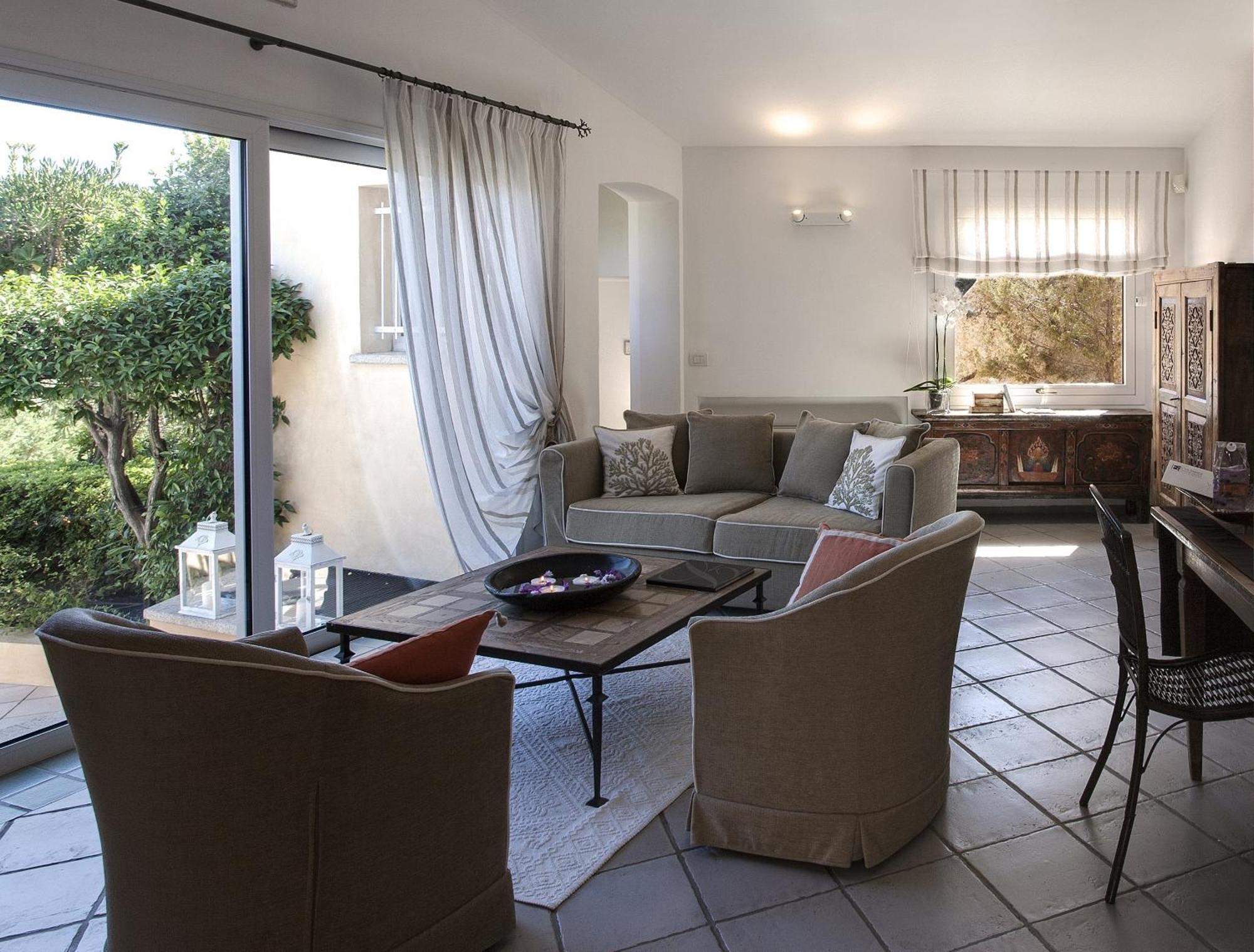 L'Ea Bianca Luxury Resort Baja Sardinia Bagian luar foto