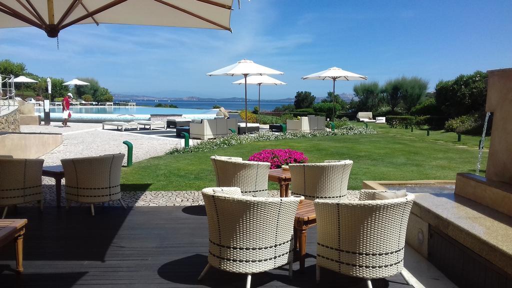 L'Ea Bianca Luxury Resort Baja Sardinia Bagian luar foto