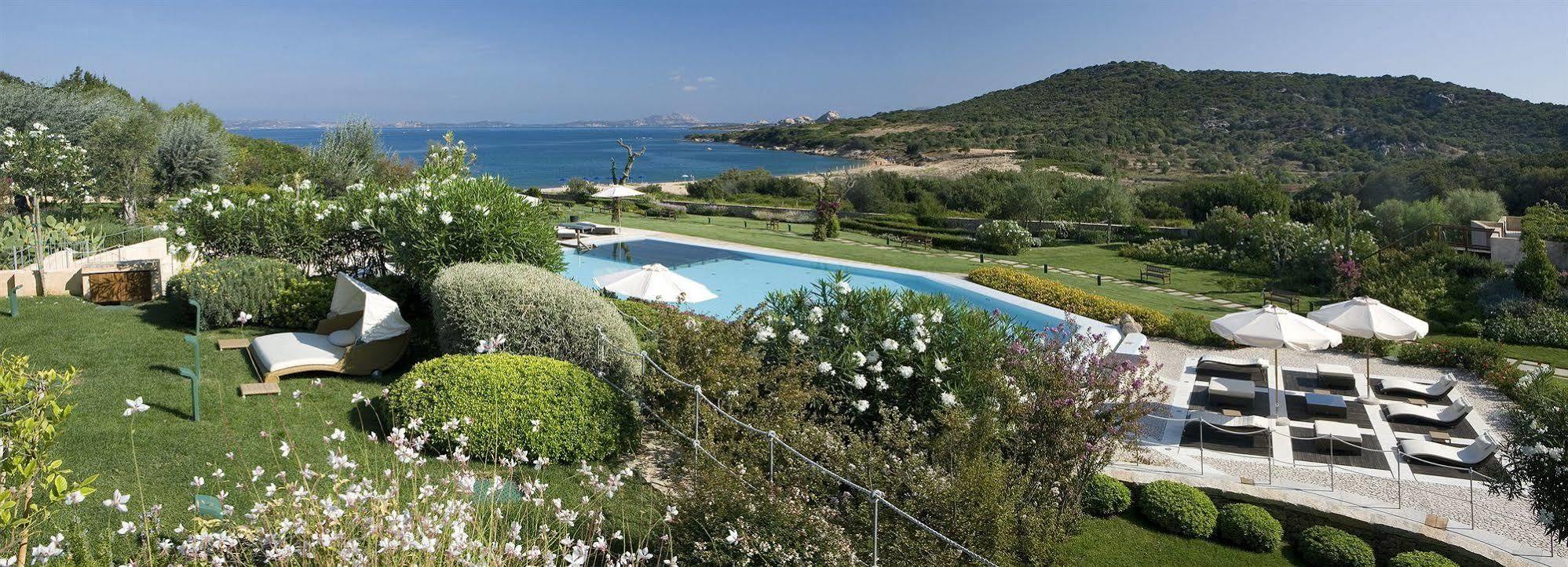 L'Ea Bianca Luxury Resort Baja Sardinia Bagian luar foto